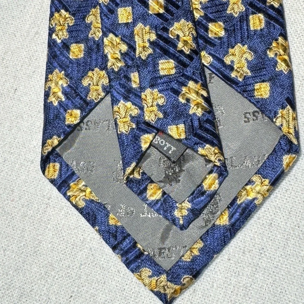 Robert Talbott Silk Tie Mens OS Navy Gold Fleur De Lis‎ Italian Luxury Classic - Picture 4 of 5